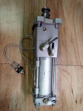 Cdna2b63-100-d Smc Power Locking Cylinder