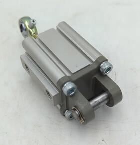 Cdq2a32-20dz Smc Air Cylinder With Rod End And Clevis Mount Used