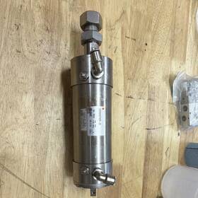 Cdg5ba50tnsr-50 Smc Cdq2b32tnz-50 Double-acting Double-rod Pneumatic Cylinder