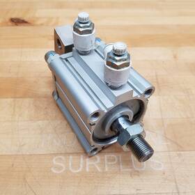 Cdq2d63-40dmz-m9bl Smc Pneumatic Cylinder 63mm Bore 40mm Stroke - Used