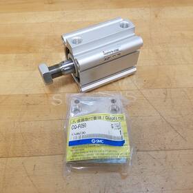 Cdq2f50tn-50dmz Smc Pneumatic Cylinder 50mm Stroke 145psi - Used