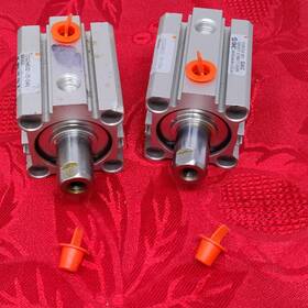 Cdq2wb32-15-dan Smc 2x Cdq2wb32-15d Compact Pneumatic Cylinder 32mm Bore 15mm Stroke Lot Of 2