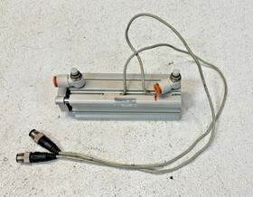 Cdqmb32tn-100 Smc Cylinder 145psi
