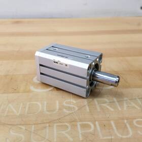 Cdqskwb25-20d Smc Pneumatic Cylinder 20mm Bore 30 Stroke - Used