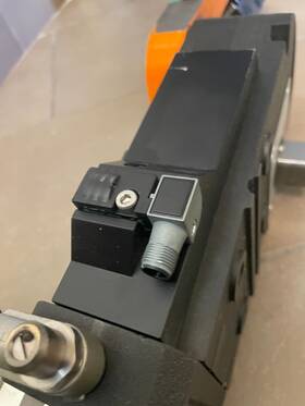 Ckz2n80-90dt Smc Slim Line Clamp Cylinder