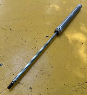 Cm2b32-dcg9747g-300 Smc Pneumatic Cylinder Air Actuator 32mm Bore Double Acting