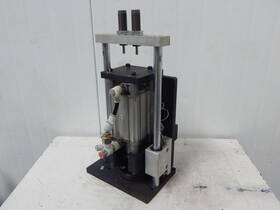 Cp965db100-100c Smc 1/2 Ton Pneumatic Press With 3 Inch Stroke 100 Mm Bore M2392