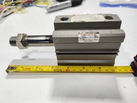20dm-xc11 Smc Cq2b50-30 Pneumatic Air Cylinder