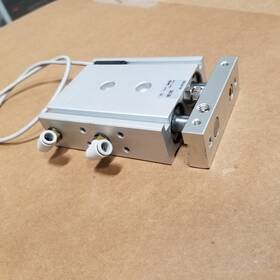 Cxsl25-25 Smc Dual Rod Pneumatic Cylinder 25mm Bore Stroke