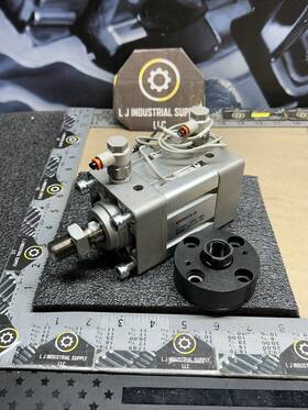 Mdb1b63tn-25 Smc Cylinder With D-m9p Sensors Good Take-out Warranty Fast Ship
