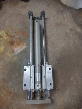 Mggmb25-300 Smc / Mggmb25300 Used Make Offer