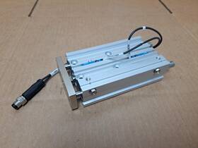 Mgpl16-75z Smc Compact Guide Cylinder With Sensors Part No