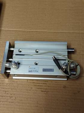 Mgpl25-100z Smc Compact Guided Cylinder #b009
