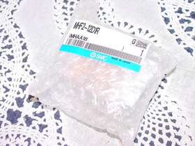 Mhf2-12d1r Smc Low Profile Air Gripper Finger Cylinder New In Package