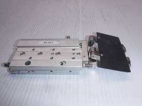 100249022 Smc Mxf16-50 Slide Table Air Cylinder Press. 0.15 0.7 Mpa / Rev. 01