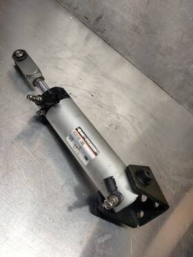 Ncdgta32-0300 Smc Pneumatic Air Cylinder 1.25 Inch Bore 3 Stroke 145psi
