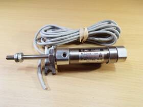 Ncdj2b16-100r-b Smc Round Pneumatic Air Compact Cylinder And Limit Sensor Mount