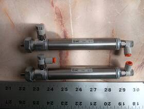 Ncdmb075-0300c Smc Air Cylinder - Max 1.7mpa Lot Of 2 Ncdmb075-0300c Smc Air Cylinder - Max 1.7mpa Lot Of 2
