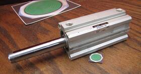 Ncdq2b32-75d Smc Compact Pneumatic Cylinder 75mm Stroke 145psi 30mm Bore 1.00mpa