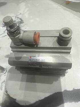 Ncdq2b40-30d Smc Brand New Actuator 40 Mm Bore 30 Stroke