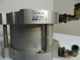 Ncq7b400-200d Smc Ncq7b400-025d Pancake Air Cylinder Used