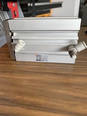 Mgqm16-60 Smc Z-1884 Compact Pneumatic Guide Cylinder 1.0 Mpa