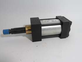 St3op1-21 Starcyl St3op1-21/2x2-#2 Pneumatic Cylinder 2.5 Inch Bore 2 Stroke Used