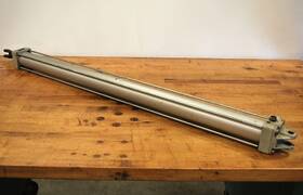 Uam2d63-4200-y Tpc 40 Inch Stroke 2.5 Bore Air Cyclinder - Used