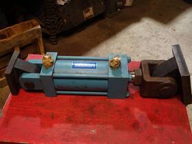 Tz10hm5n4kr06000 Vickers Hydraulic Cylinder Series Tz 3000psi 4/2x6