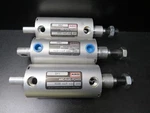 Aro 0320-1009-020 358 Pneumatic Cylinder Lot Of 3!. Fixed Price $139.99.