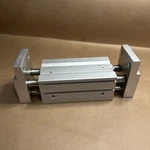 Smc MHL2-32D1 Parallel Pneumatic Gripper 0.6MPA. Fixed Price $174.99.