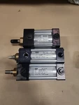 Parker 4MA Series 02.00 H2MAUS14 3.500 Cylinder 2" Bore 3.5" Stroke Lot Of. Fixed Price $100.00.