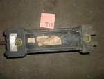 Eaton Hydroline Hydraulic Cylinder R2C-2.5X5 B11-72-2B1 (P13). Fixed Price $160.00.