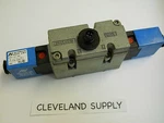 Automatic Valve B7057-011-DB7 Pneumatic Solenoid New Condition Box. Fixed Price $80.00.