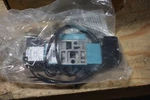 New Mac 724C-12-OI-611CA W/ PID-611CAAA 24VDC Actuator Solenoid Valve Assembly. Fixed Price $24.99.