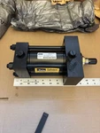 Parker 1H2H0A00111450 Hydraulic Cylinder 3000 Psi, Model: 2.50JJ2HHNAU1S14A3.000. Fixed Price $499.99.