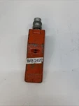 1 Ton Spreader Jack Hydraulic Bva. Fixed Price $99.99.