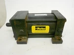 Parker CYLINDER,S/N:HH242179 Model # 4.00 C2A-US14A,3.750 Stroke,psi Air 250. Fixed Price $100.00.