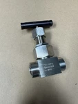 Open Box Whitey SS-8VF8 Valve Stainless Steel Swagelok Threaded 5000 Wog. Fixed Price $59.99.