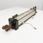 Numatics T2AR-20A1D-DAA2 4" Bore 20" Stroke Trunnion Air Cylinder Actuator. Fixed Price $116.28.