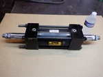 Parker Hydraulic Cylinder Double Ended Acting Mod. 04.00KTB2HLTS13A13A6.. Fixed Price $400.00.